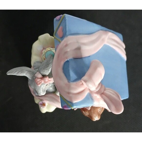 Happy Easter Three Bunnies in Box Porcelain Hinged Trinket Box 6 1/2" - Picture 3 of 4